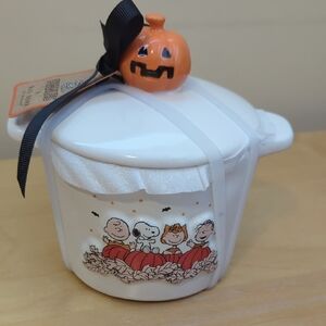 Rae Dunn Peanuts/ Snoopy Dish And Lid spooky Season New